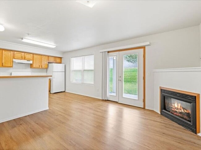 Building Photo - 6005 Chapel Hill Blvd