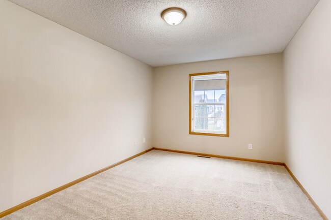 Building Photo - 7586 Inland Ln N