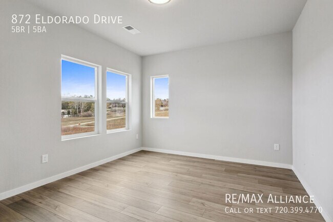 Building Photo - 872 Eldorado Dr