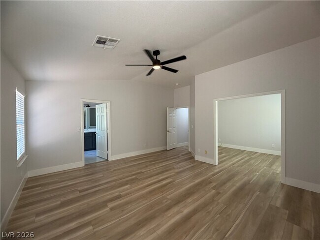 Building Photo - 5004 Elm Grove Dr