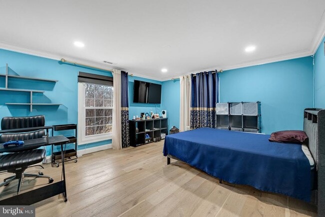 Building Photo - 10904 Gainsborough Rd