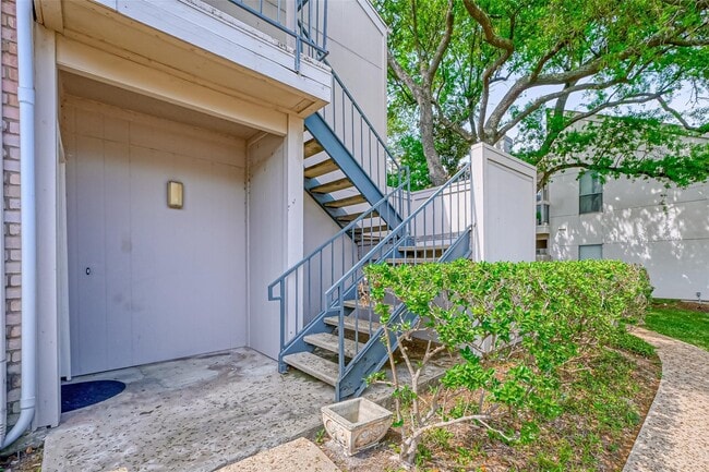 Building Photo - 7900 N Stadium Dr