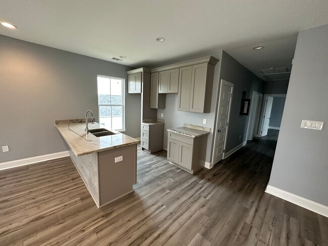 Building Photo - 1522 Sere St