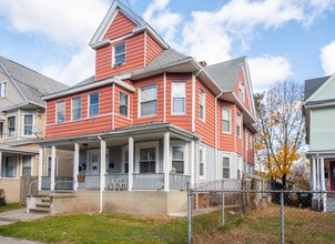 Building Photo - 540 Laurel Ave