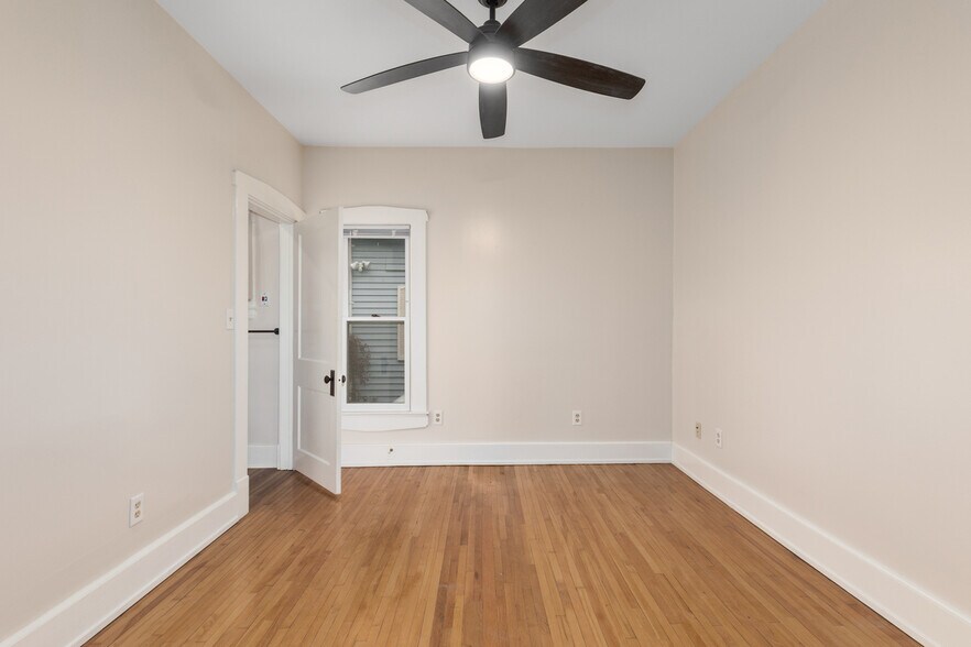 Building Photo - 1349 Portland Ave NE