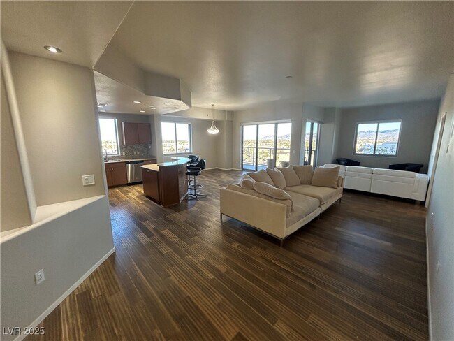 Building Photo - 8255 S Las Vegas Blvd