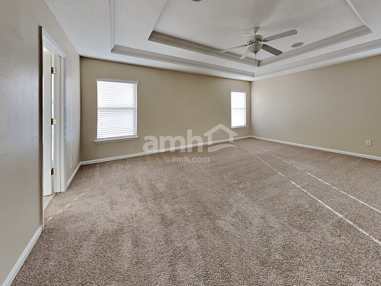 Building Photo - 2425 Adams Lake Blvd