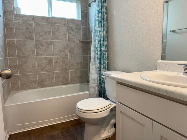 Building Photo - 9603 Lowline Brg