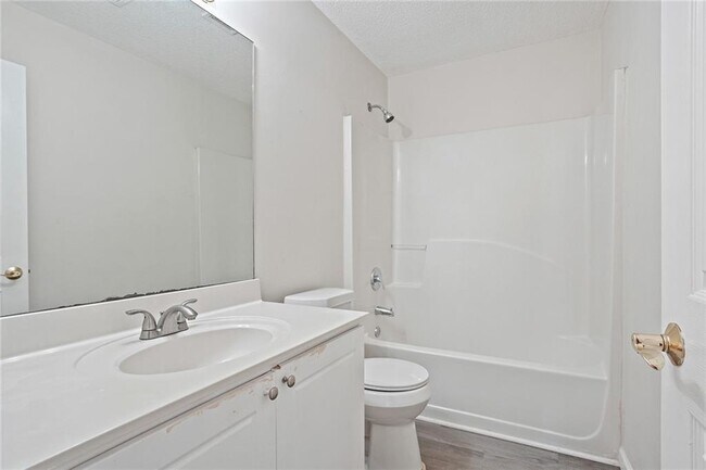 Building Photo - 3025 Andora Dr SW