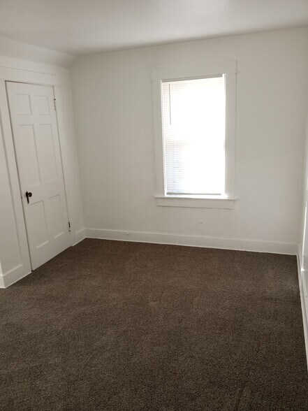 Master Bedroom - 2815 Kingston Ave