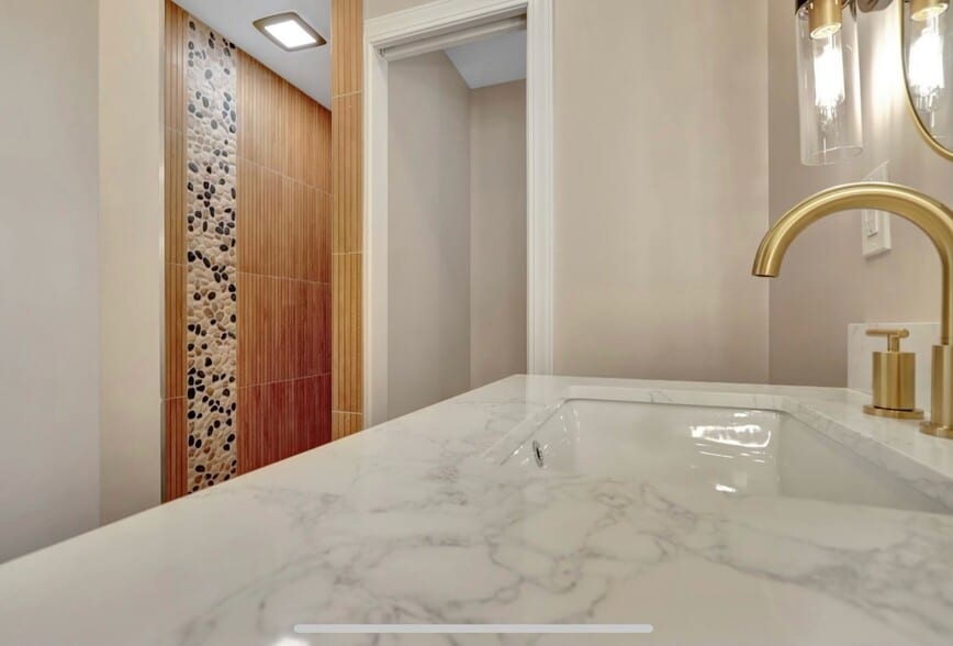 Master Bath - 462 Lanier Dr