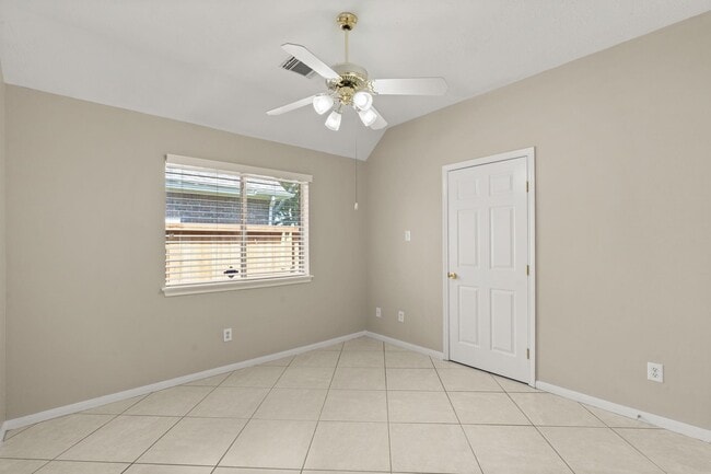 Building Photo - 4503 Summer Lakes