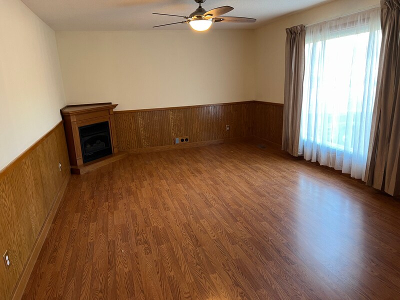 Building Photo - 304 Smalley St