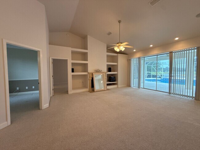 Building Photo - Lake Diamond Golf and County Club Pool Hom...