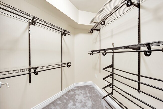 Building Photo - 2777 Paradise Rd