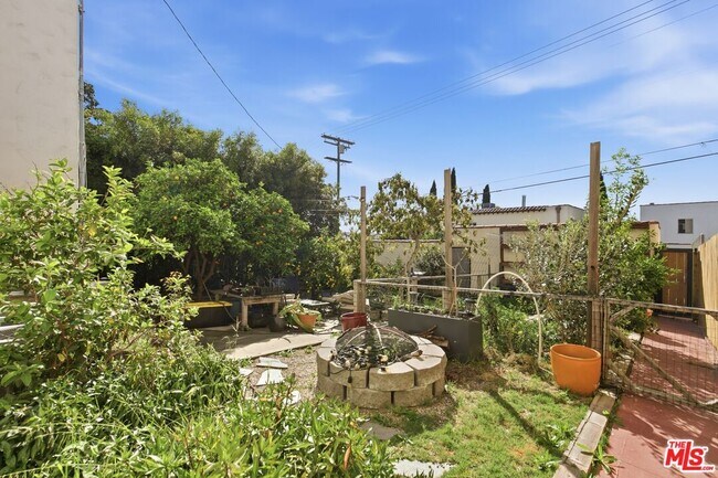 Building Photo - 1307 S Longwood Ave