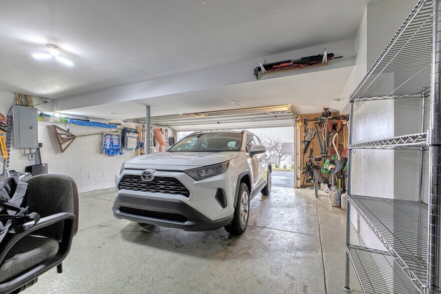 Building Photo - 304 Chanticleer Cir