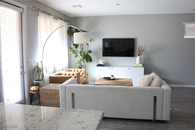 Building Photo - 12457 Loggeta Way