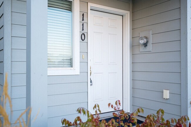 Building Photo - 5 S Kellogg St