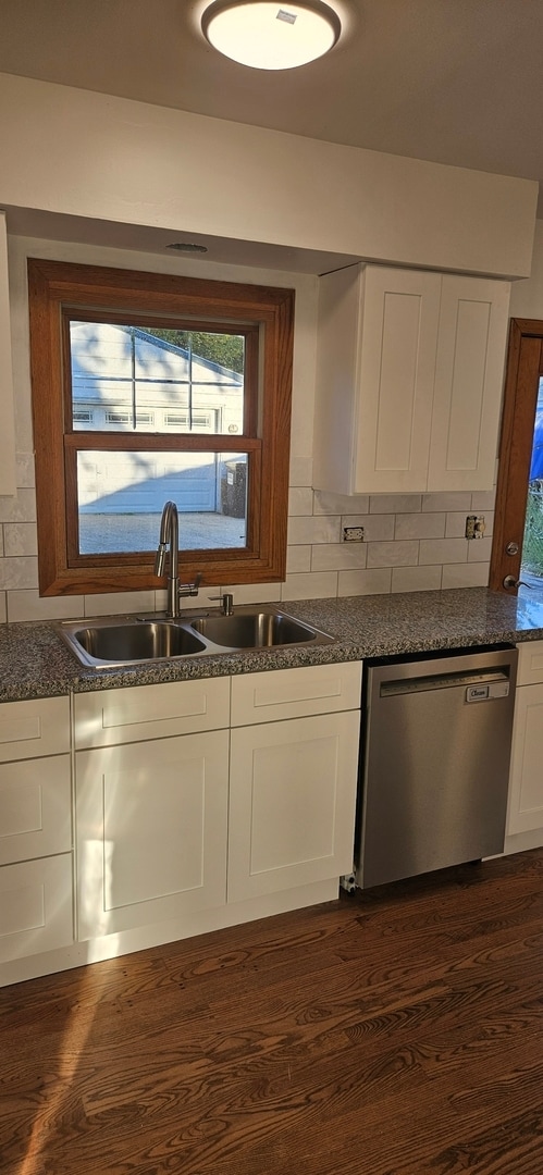 Building Photo - 1702 Knoll Ave