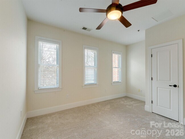 Building Photo - 100 N Laurel Ave