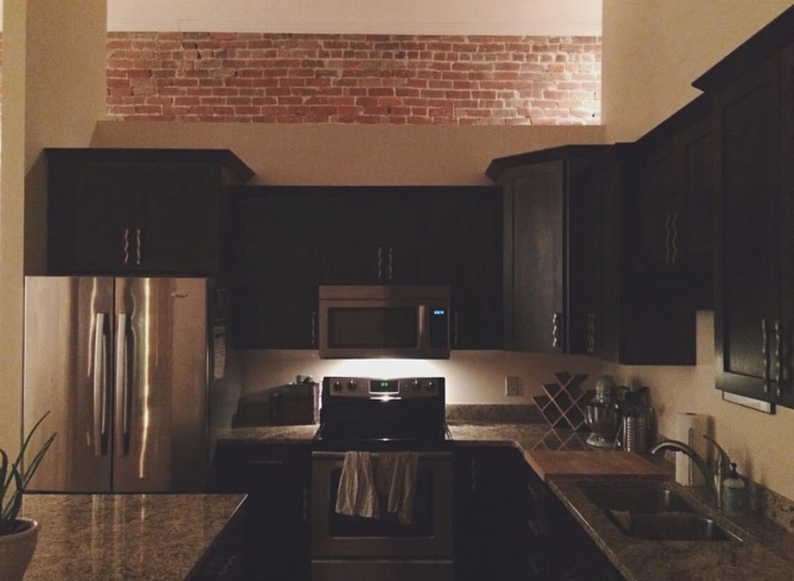 Stainless appliances - 136 N Hastings Ave