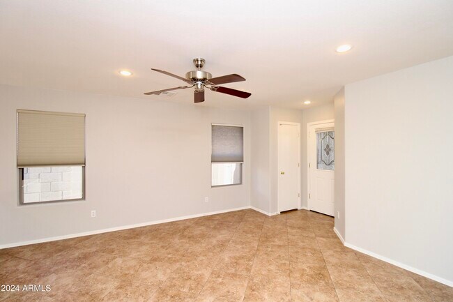 Building Photo - 2389 W Gold Dust Ave