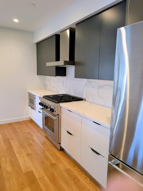 Building Photo - 537 E 2nd St