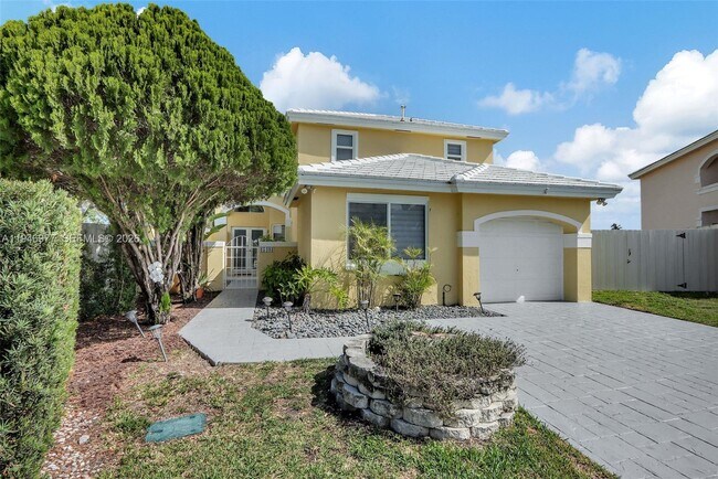 Building Photo - 15481 SW 47th Terrace