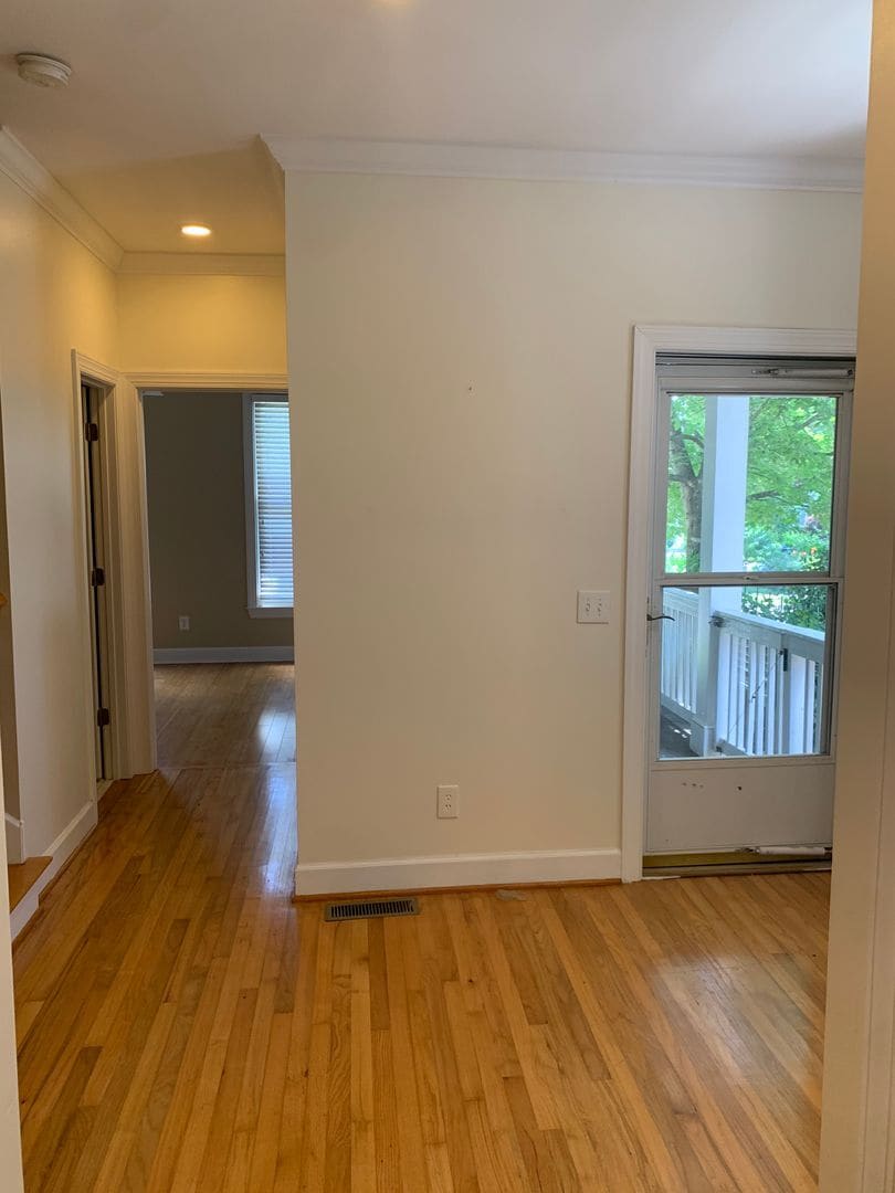 Building Photo - Spacious Townhome close to downtown Auburn...