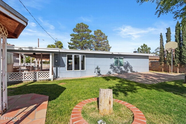 Building Photo - 390 Arvin Cir