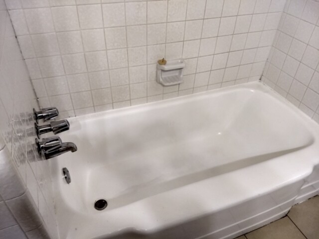 Full Sized Tub/Shower - 201 North Mills Street