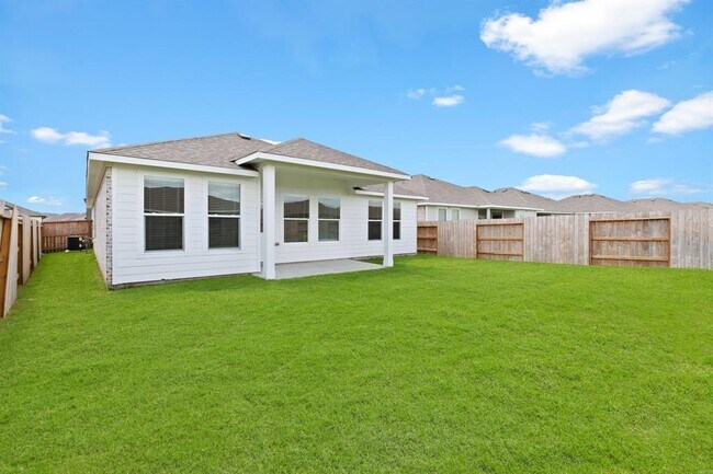 Building Photo - 10635 Cascade Crk Dr