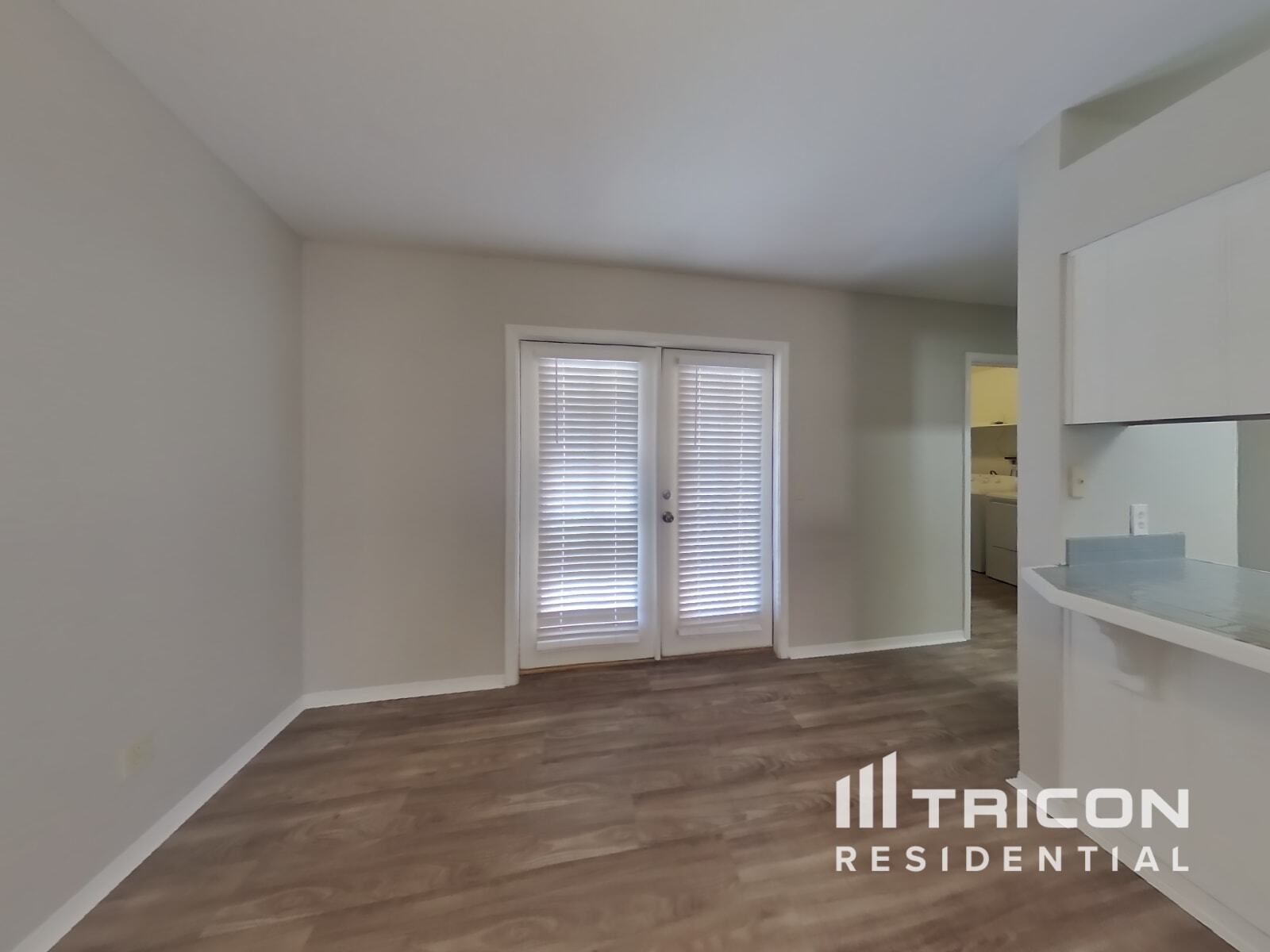 Building Photo - 6309 E Ivyglen St