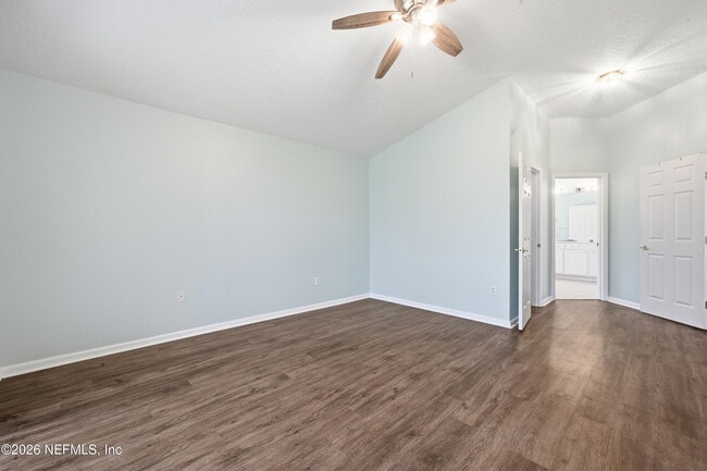 Building Photo - 1380 Fairway Village Dr