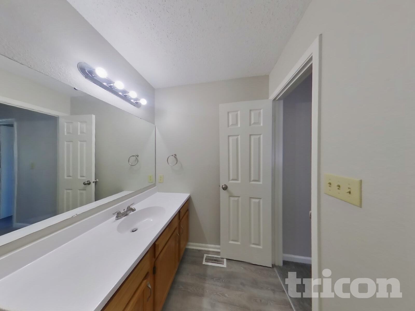 Building Photo - 4002 Caddy Way