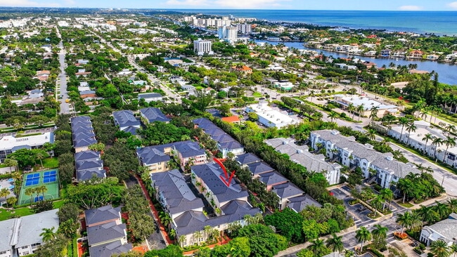 Building Photo - 1054 E Heritage Club Cir