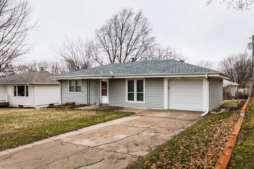 Building Photo - 7014 S 41st St
