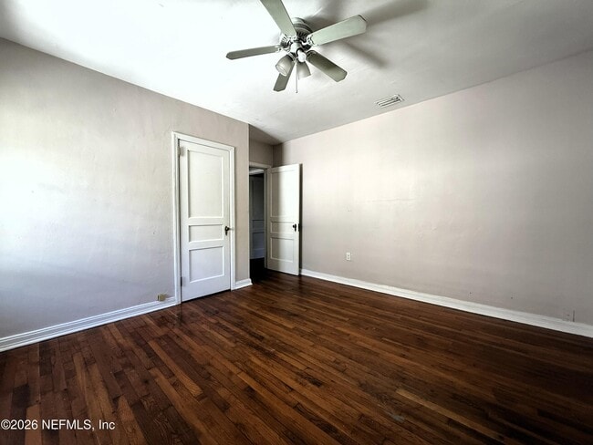 Building Photo - 1557 Ingleside Ave