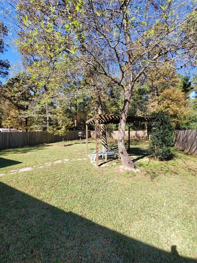 Building Photo - 3679 Piney Point Rd