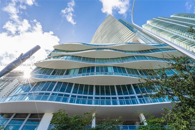 Building Photo - 888 Biscayne Blvd