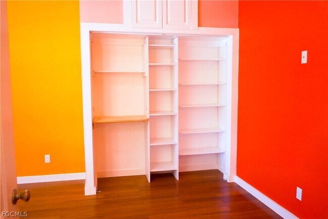 Building Photo - 4779 Lakewood Blvd