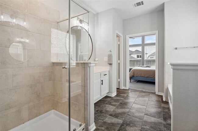 Building Photo - 112 Allora Pl
