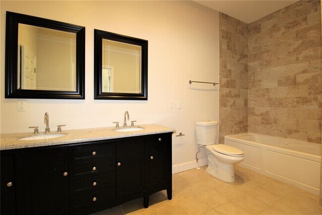 Building Photo - 2278 Tami Sola St