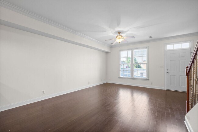 Building Photo - 497 N 1st St