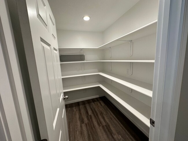 Building Photo - $2500 - Beautiful 3 bed 2 bath home in Sou...