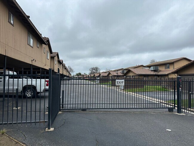 Building Photo - Gated community - Water, Garbage & Sewer I...