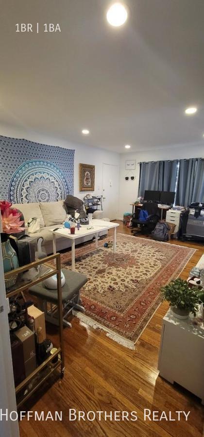 Building Photo - 1217 S Sherbourne Dr