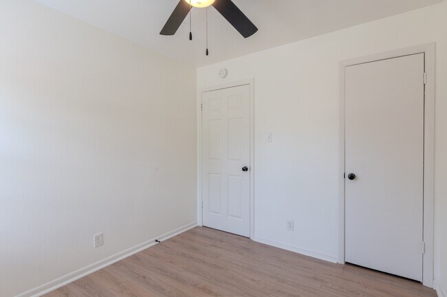 Building Photo - 1402 Missouri Ave