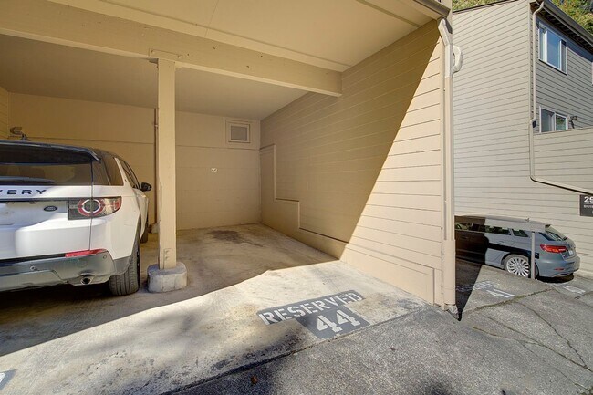 Building Photo - 1Bd/1Ba Mercer Island Condo